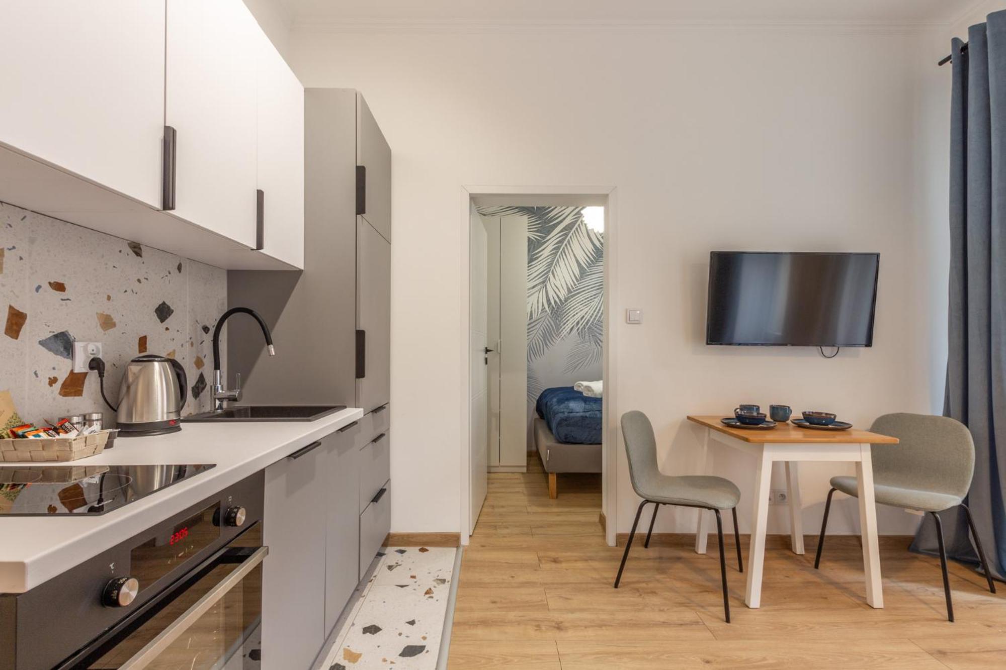 Chill Apartments Central Station Катовице Екстериор снимка